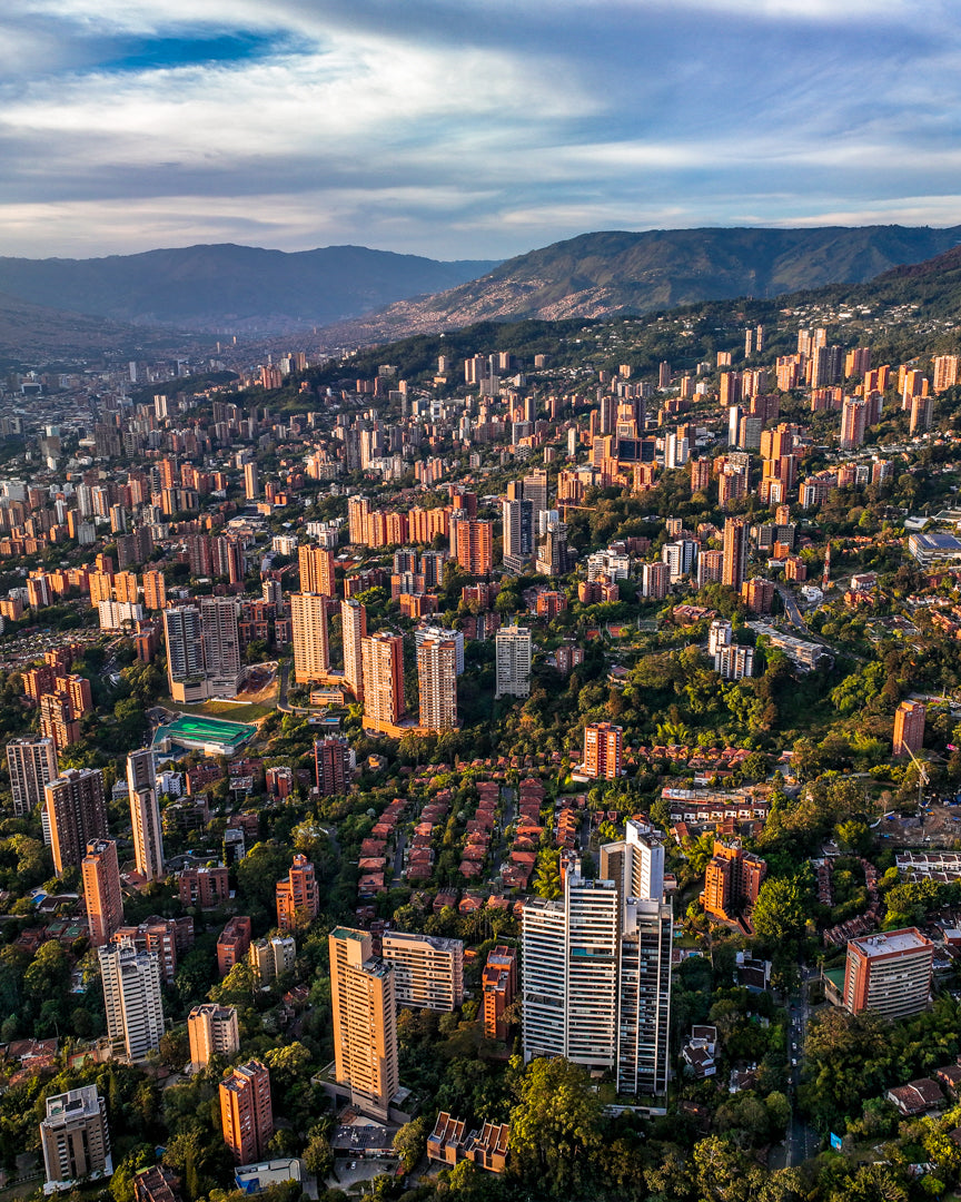Medellin Sunset Vibez II Poster