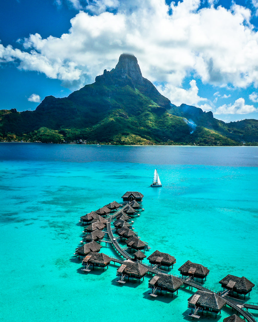 Bora Bora Resort Canvas