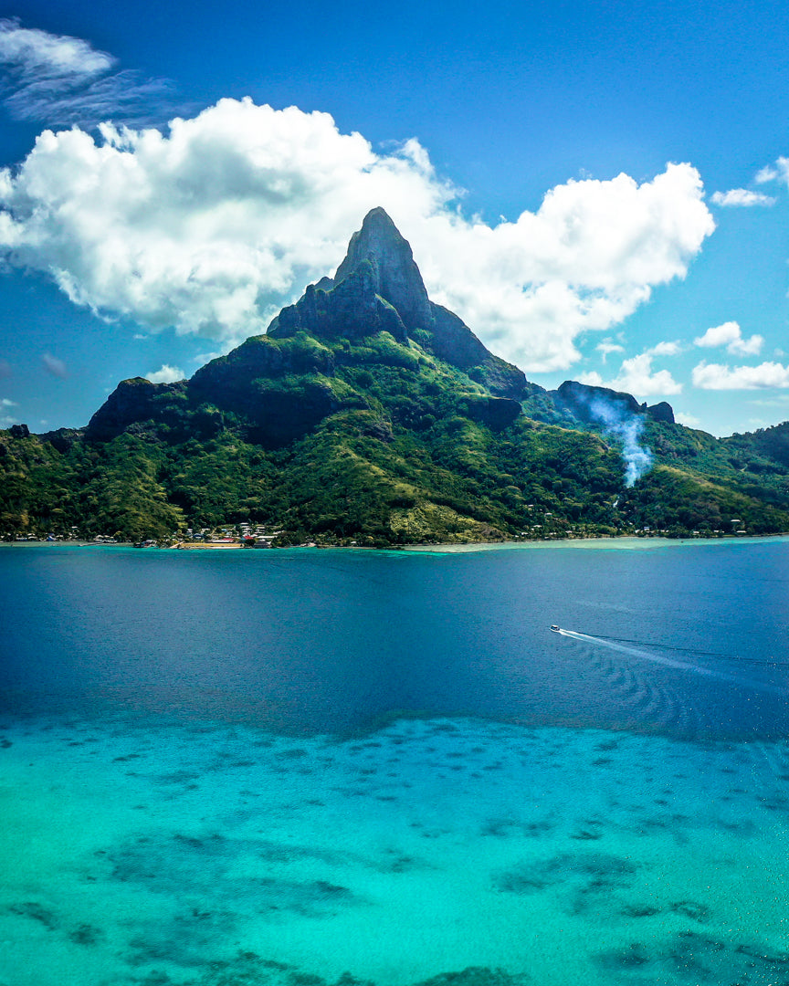 Bora Bora Lagoon Canvas