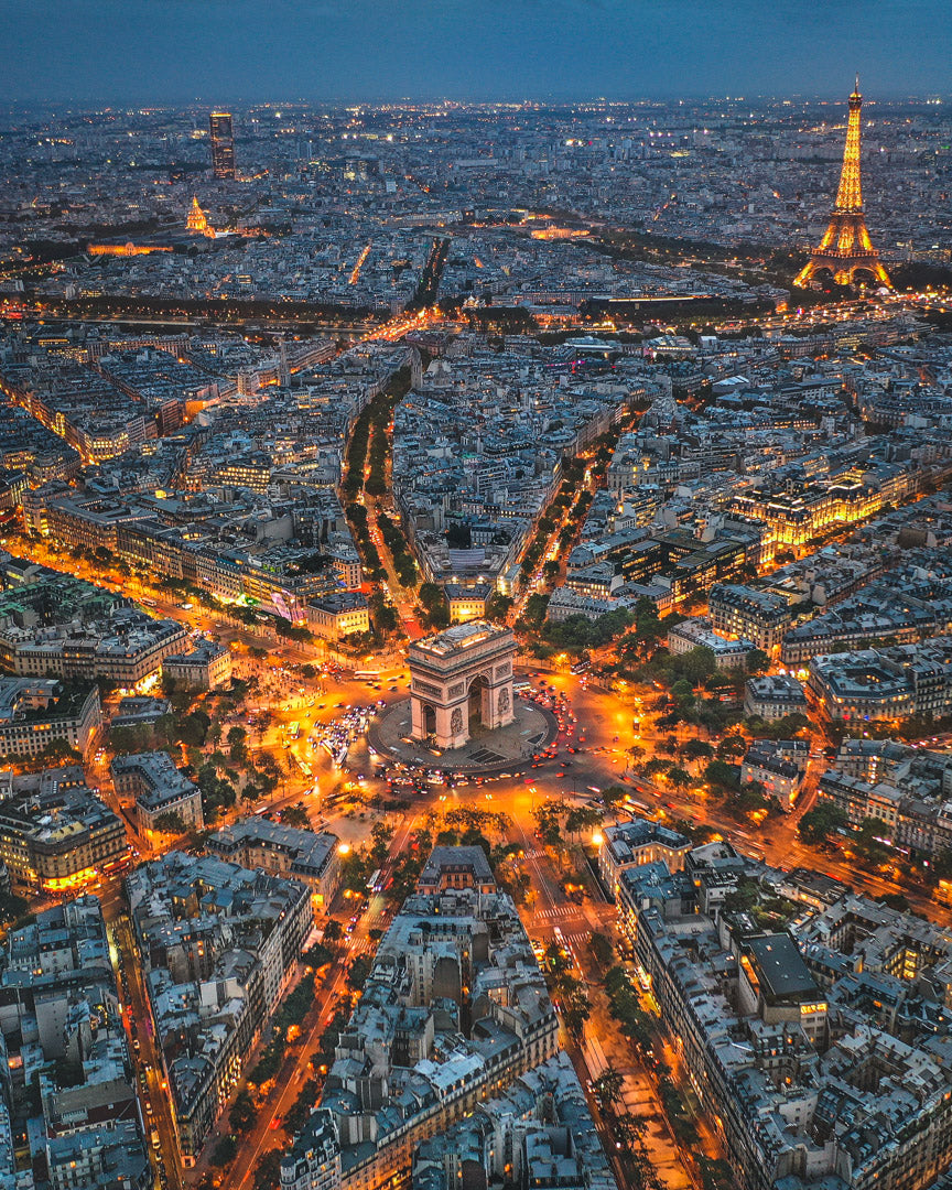 Lumières de l'Arc de Triomphe de Paris Poster
