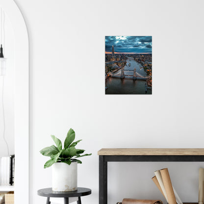 Crepúsculo del puente de la torre de Londres Póster